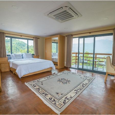 Belgian Hotel Pvt. Ltd Pokhara Buitenkant foto
