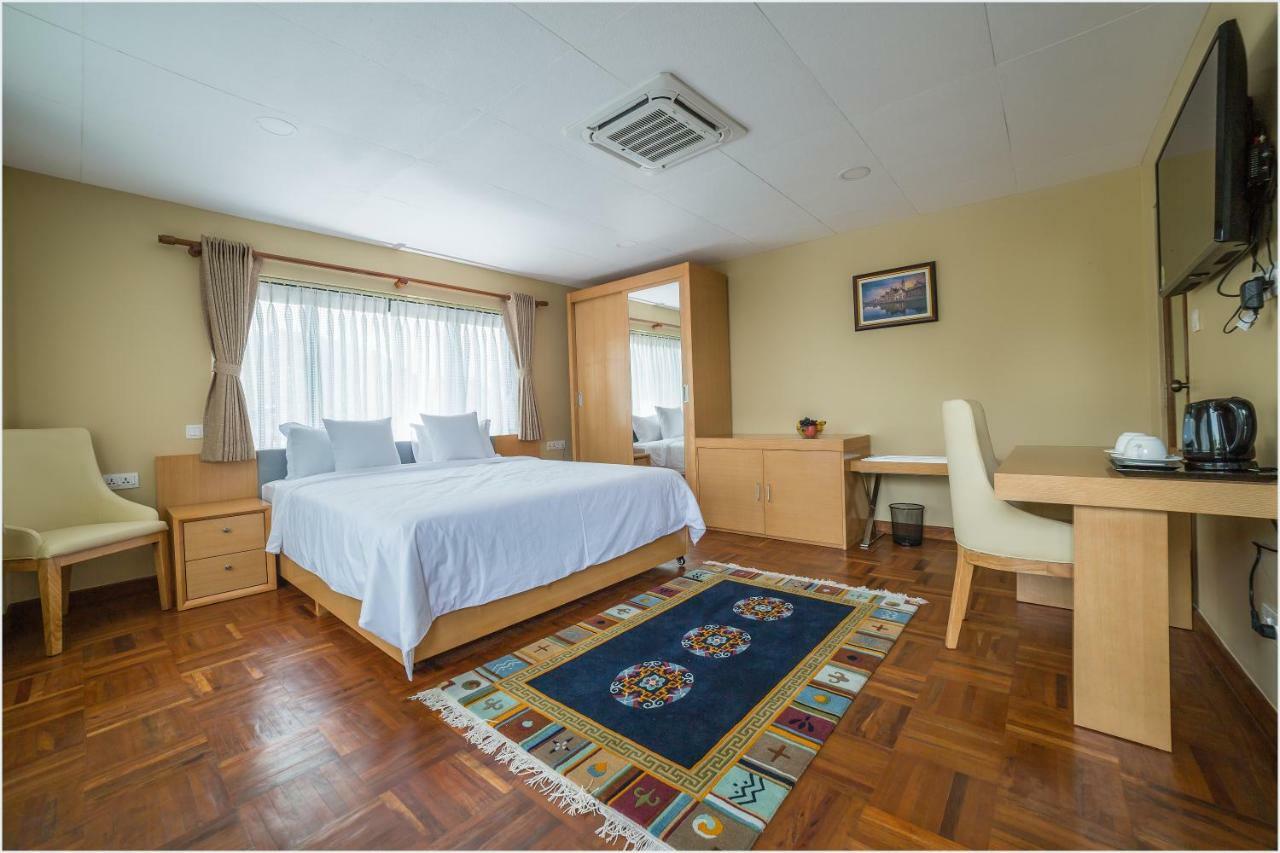 Belgian Hotel Pvt. Ltd Pokhara Buitenkant foto