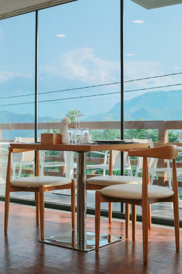 Belgian Hotel Pvt. Ltd Pokhara Buitenkant foto