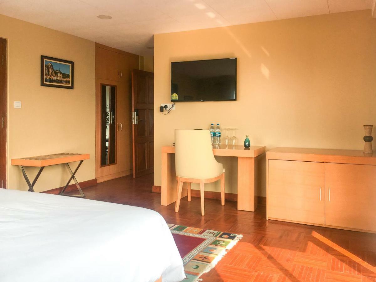 Belgian Hotel Pvt. Ltd Pokhara Buitenkant foto